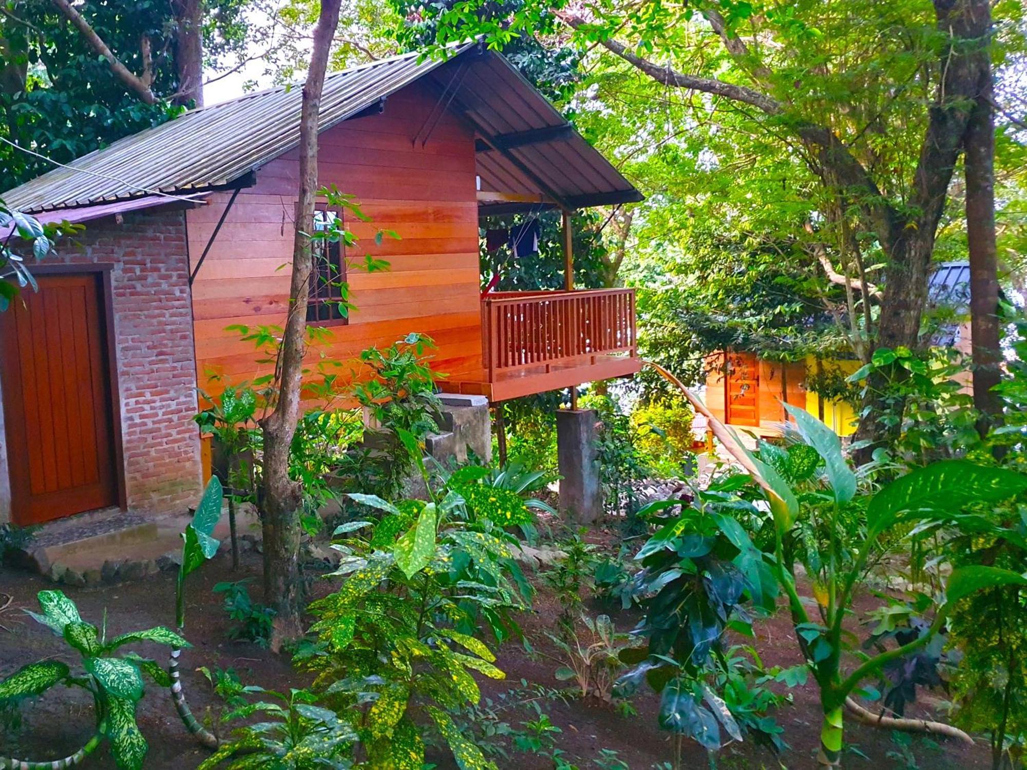 Santi Garden Bungalows Iboih Экстерьер фото